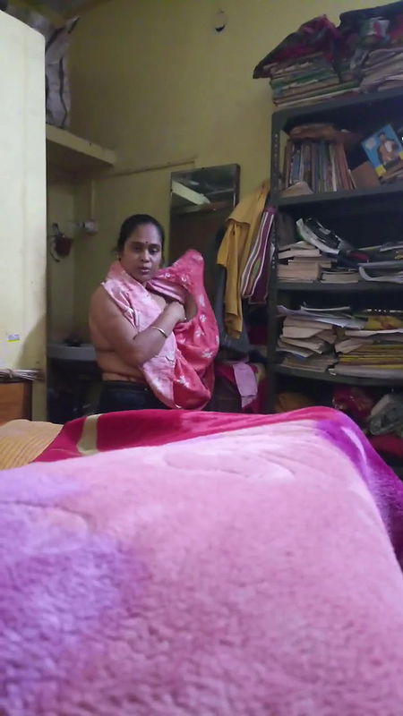 Indian wife dress change in hidden sex cam