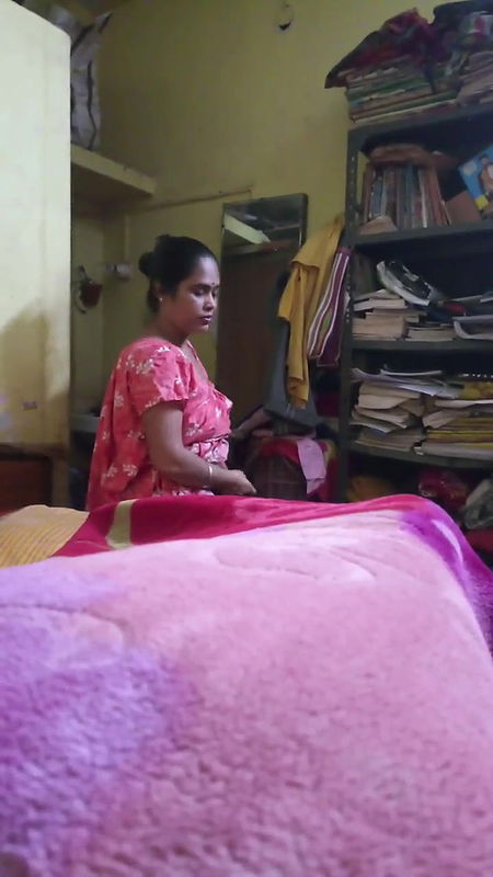 Indian wife dress change in hidden sex cam