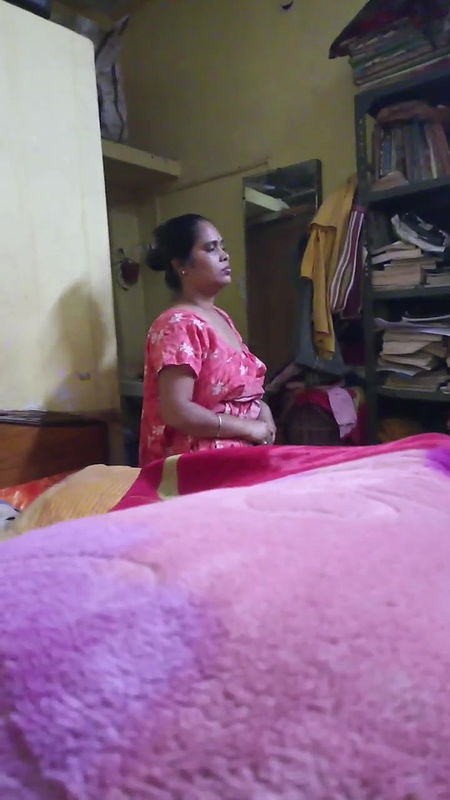 Indian wife dress change in hidden sex cam