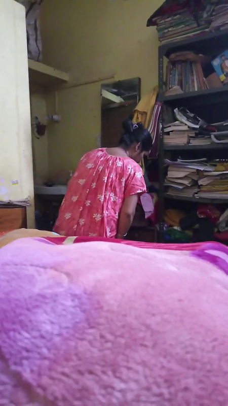 Indian wife dress change in hidden sex cam