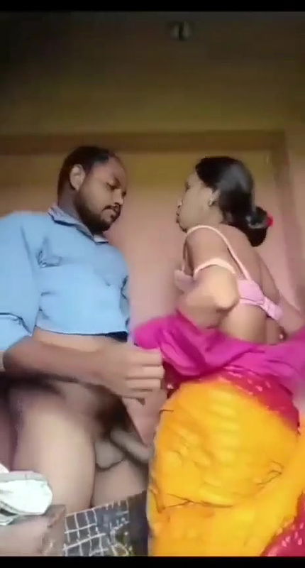 neighbor bhabhi boob press and hot standing sex