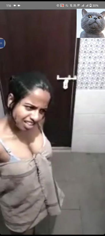 short hair girlfriend nude bath on video call