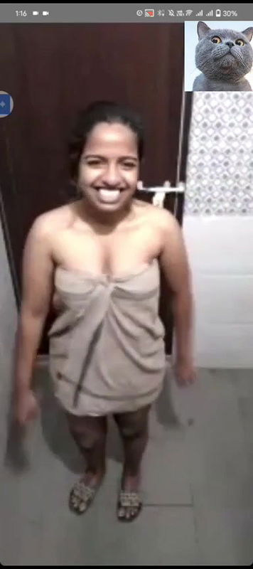 short hair girlfriend nude bath on video call