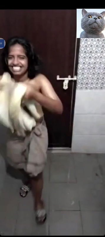 short hair girlfriend nude bath on video call