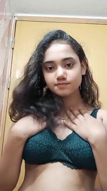 perfect body Indian girl nude round boobs playing