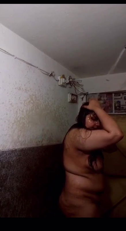 chubby aunty nude bath viral shower video