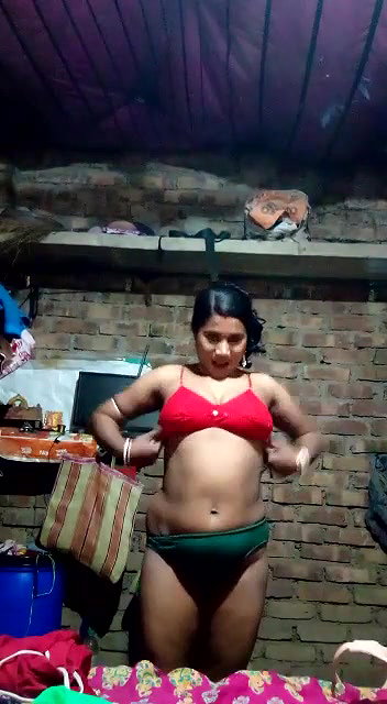 village bhabhi stripping bra and viral boobs show
