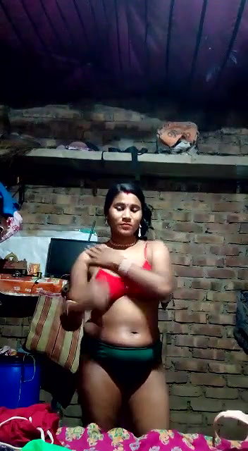 village bhabhi stripping bra and viral boobs show