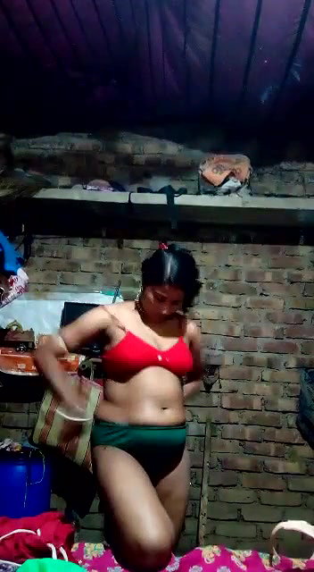village bhabhi stripping bra and viral boobs show