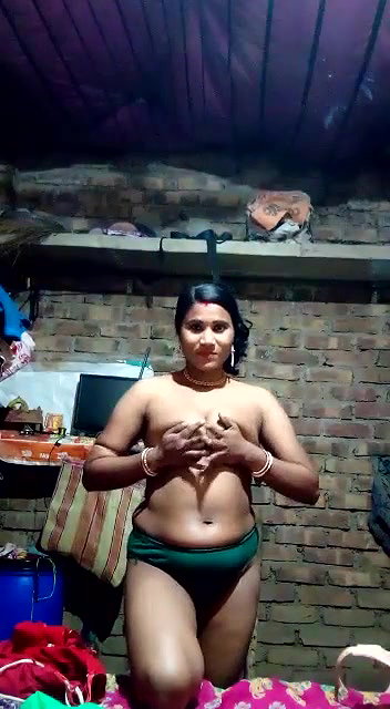 village bhabhi stripping bra and viral boobs show