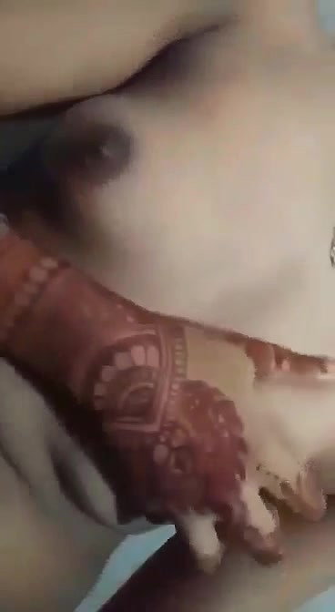 beautiful girlfriend small boobs show on cam