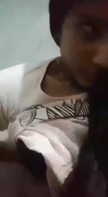 beautiful girlfriend small boobs show on cam