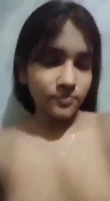 beautiful girlfriend small boobs show on cam