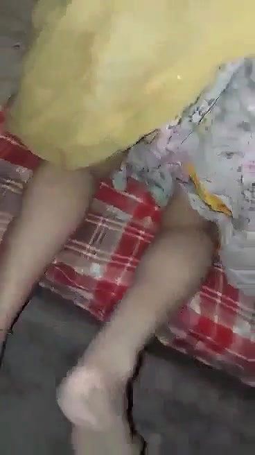 desi aunty showing ass fucking hard