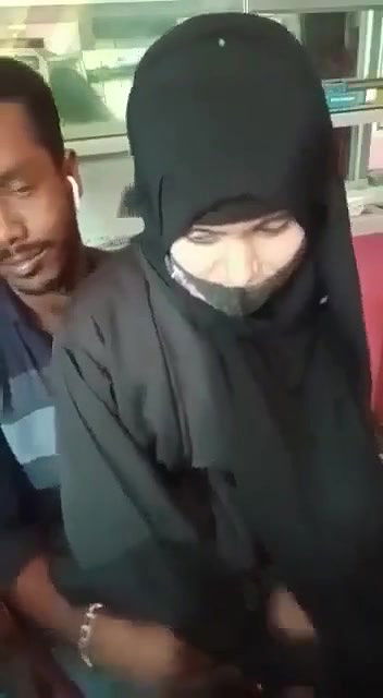 Hijabi muslim girl riding dick in photo studio sex mms