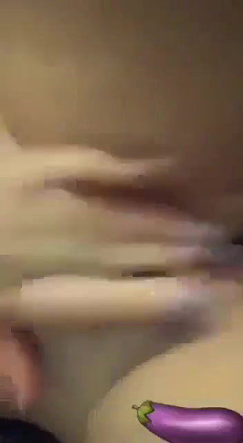 Aunty Keh rahey hai Paisey Do Tumhara Pani Nikal Doon Gi