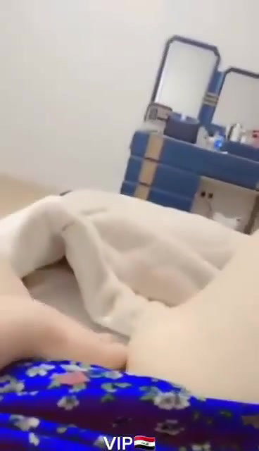 Khubsoorat Larki K Mootay Muumay or Gori Choot