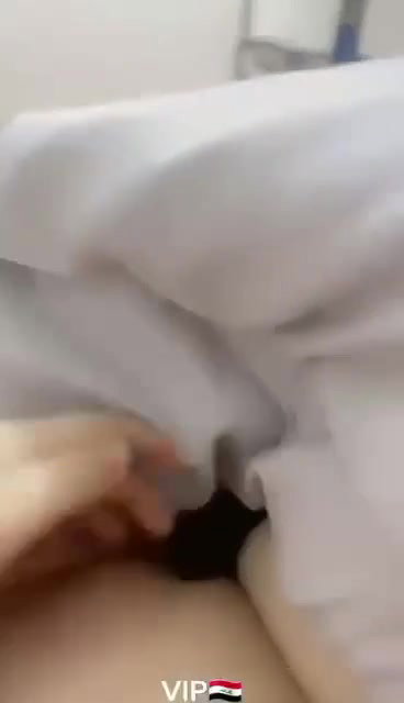 Khubsoorat Larki K Mootay Muumay or Gori Choot