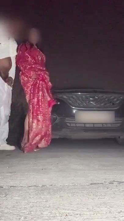 Horny Indian couple fucking on road in Diwali night