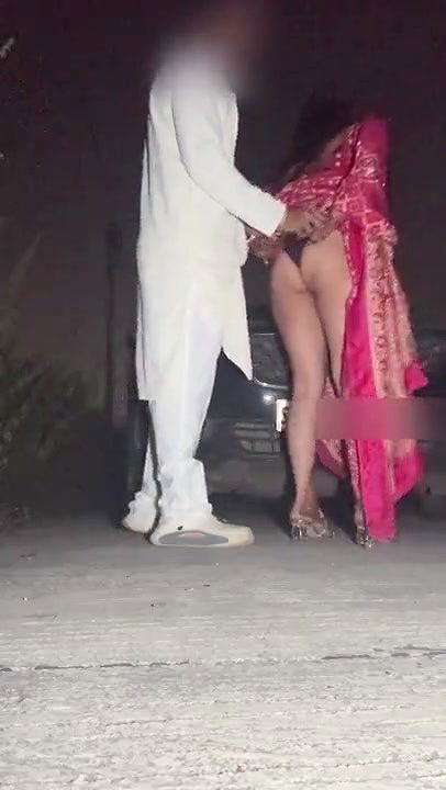 Horny Indian couple fucking on road in Diwali night