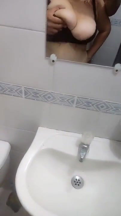 Omaal63 com Nightclub Restroom