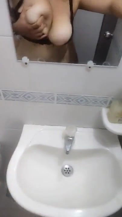 Omaal63 com Nightclub Restroom