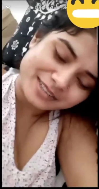 Omaal63 com naina what app