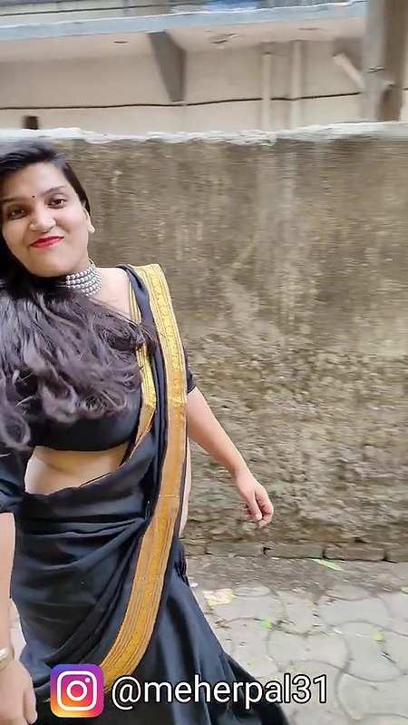 Aaj Maine Saree Mai Kiya Walk Aur Photoshoot