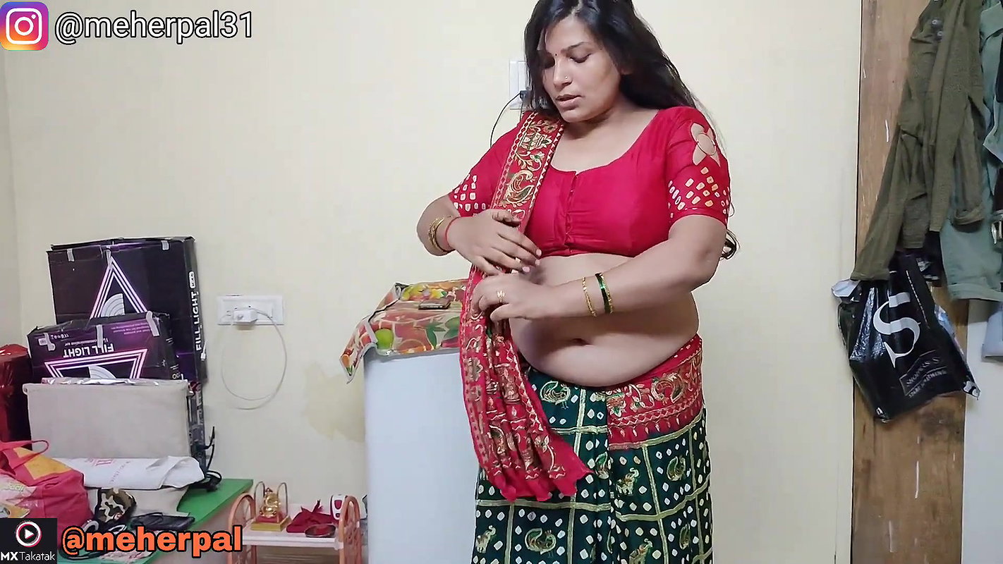 Ahmedabad Se Aai Meri Bandani Saree
