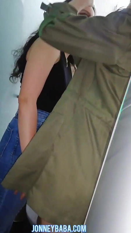 Hidden camera capture desi Lesbian girls toilet vi