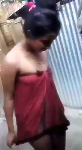 Bangla Teen Village Girl Showcasing Her Nude Hot Body