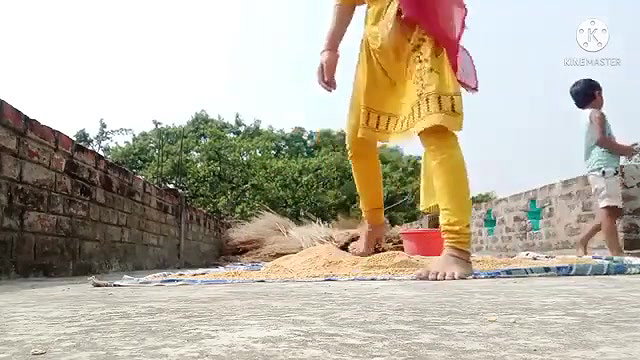 Desi Bhabi cleaning daily vlog big gd hot video