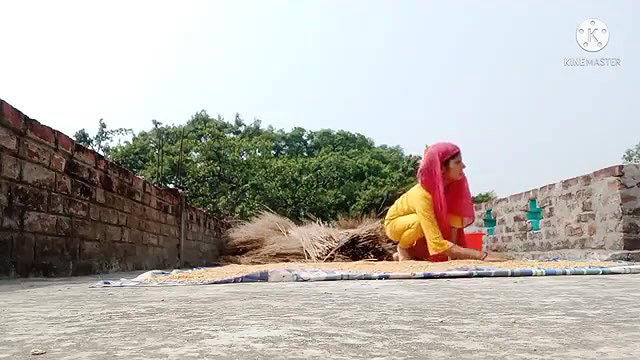 Desi Bhabi cleaning daily vlog big gd hot video