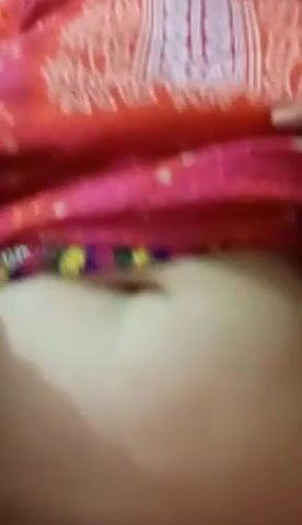 Pakistani Hot Mature Aunty Showing Her Huge Tits