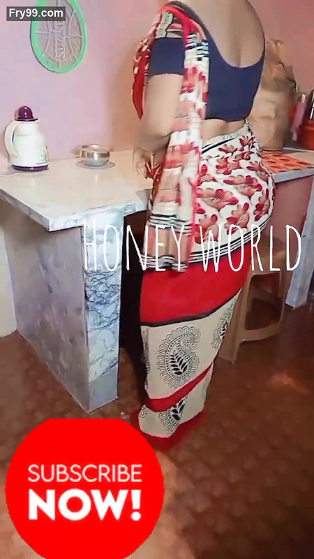 desi girl making lemon water 2022