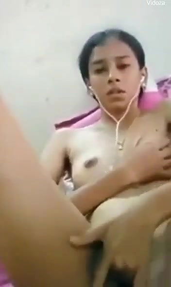 Horny Girl Fingeringdesi