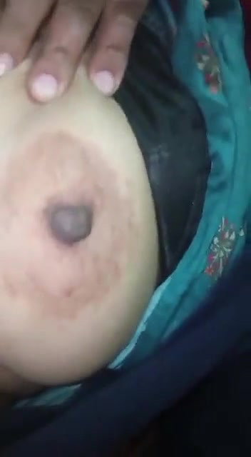 Desi Aunty K Mummay or Choot