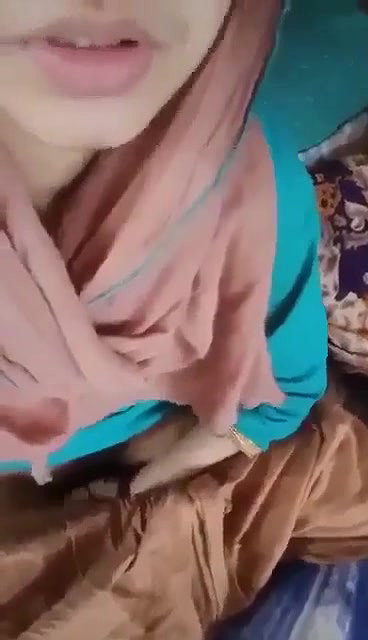 Must Watch Paki Girl is Masturbating and Talking Dirty Part 1