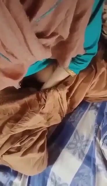 Must Watch Paki Girl is Masturbating and Talking Dirty Part 1