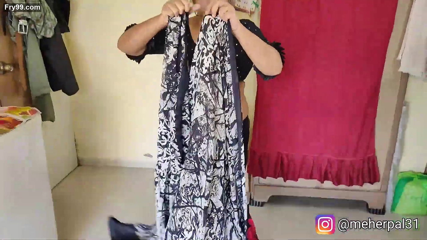 Humko Aaj Kal Hai Intezaar Madhuri Dixit Saree Koli Style Meher Pal