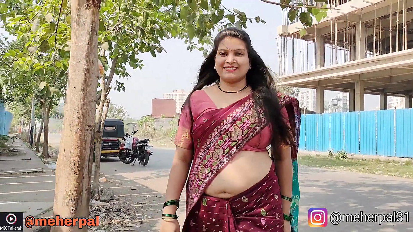 I Like To Do #slowmo Walk Decent Style Of Walk On Streets Of Mumbai Main Chali Main Chali