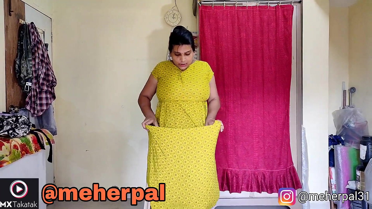 It’s A Long Gown No It’s A Short Dress Toh Fir Hai Kya