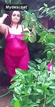 Bhabhi bathing in Garden for Devr