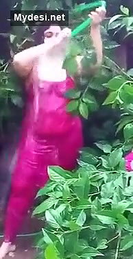 Bhabhi bathing in Garden for Devr
