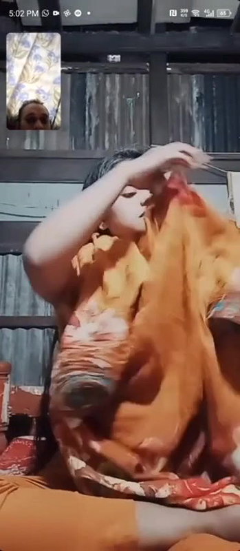 Bengali Girl Showing Boobs