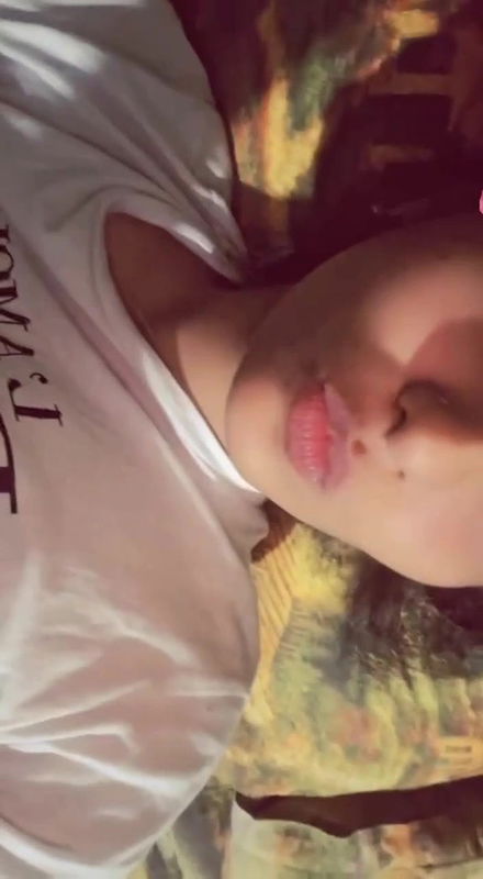 cute girlfriend exposing nude big boobs viral selfie