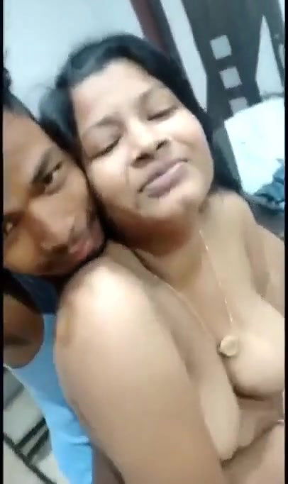 Horny Bengali bhabhi secret affair and sex with young neighbour