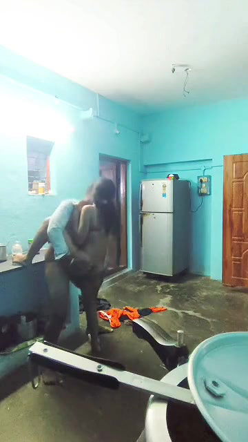 sali ko kitchen me lejakar pela