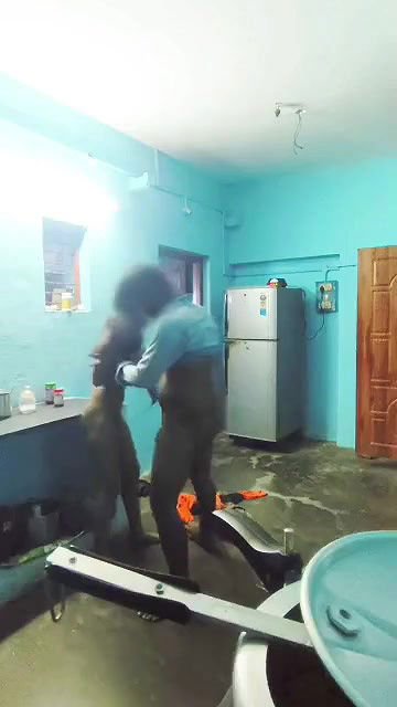 sali ko kitchen me lejakar pela