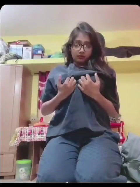 chasmis desi girl nude show leaked mms